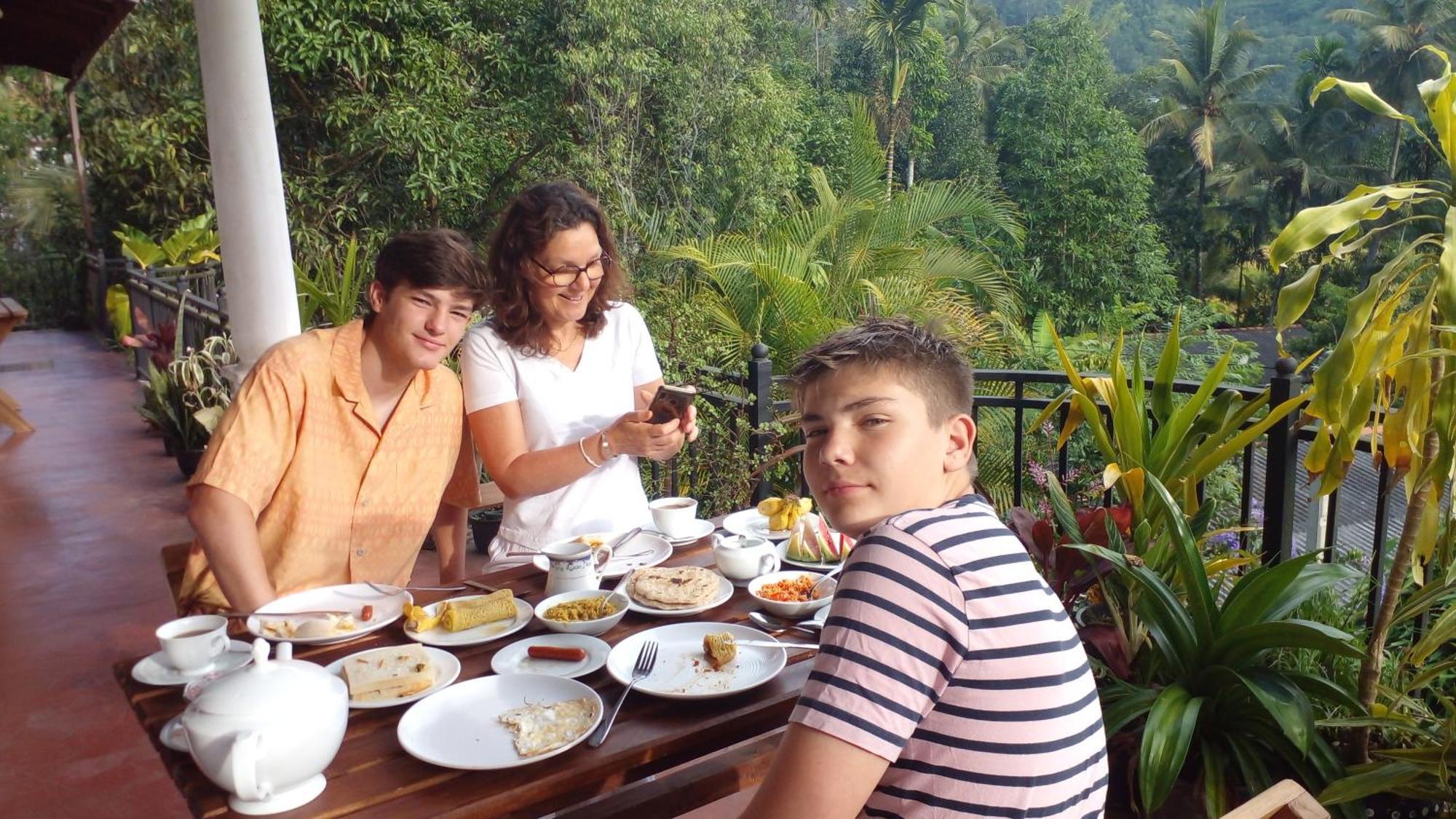 Sadula Home Villa Ella Buitenkant foto